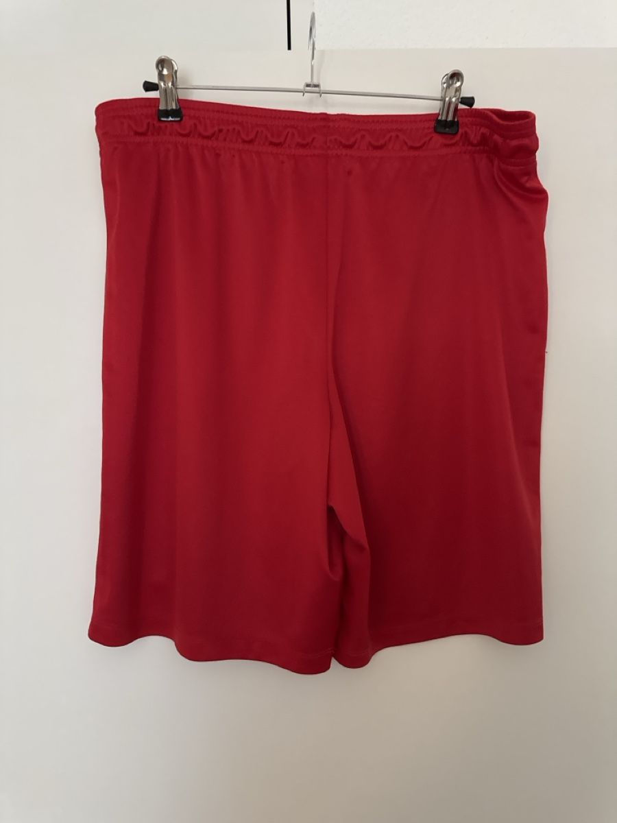 Nike Pantaloni: Nike Shorts – Usato da Kreuzlingen venduto da eli_qm8d 3