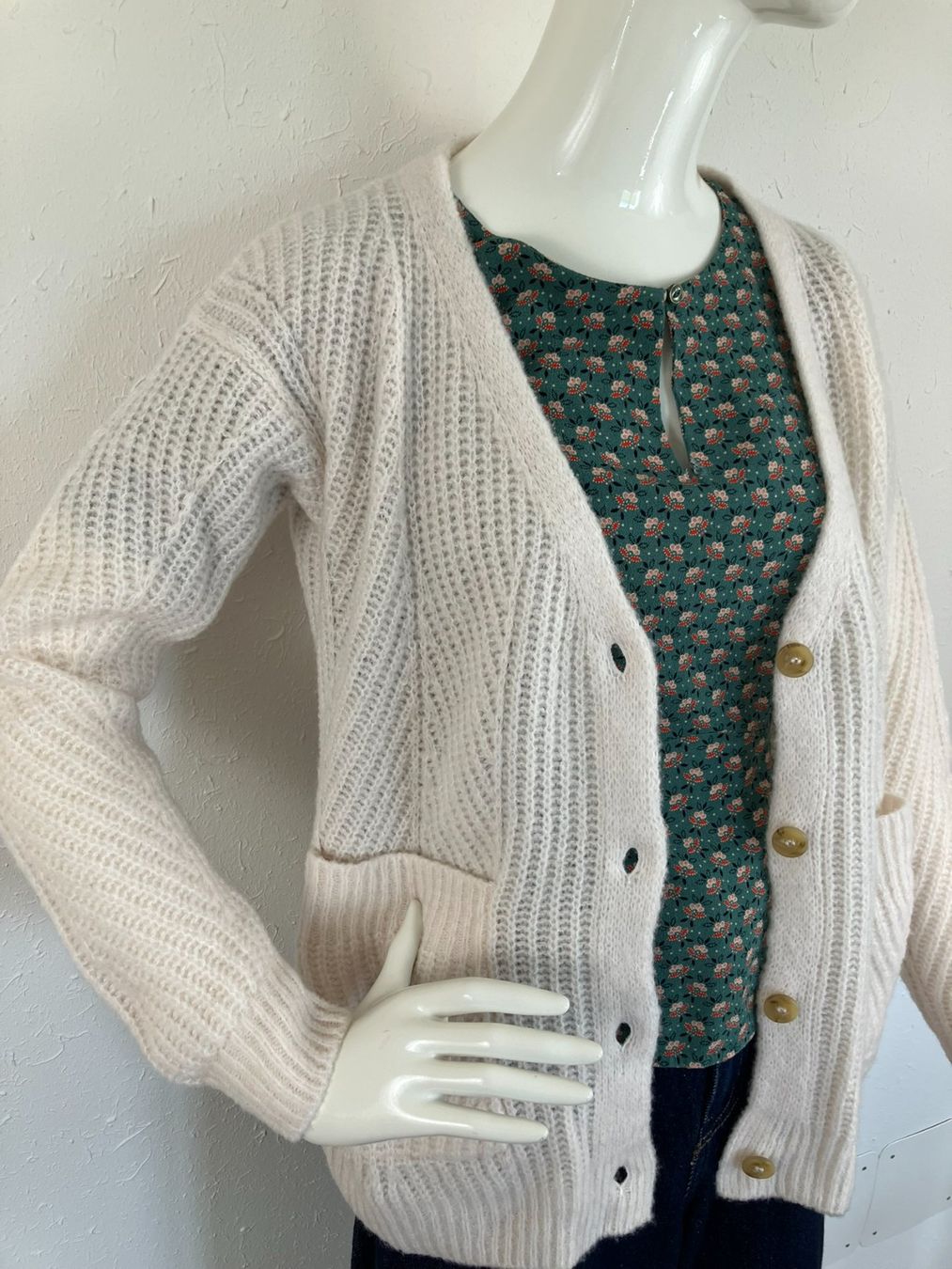Hanro Jacken: HANRO Strickjacke Gr.S – Gebraucht aus Laupen ZH von kar_lfz6 1