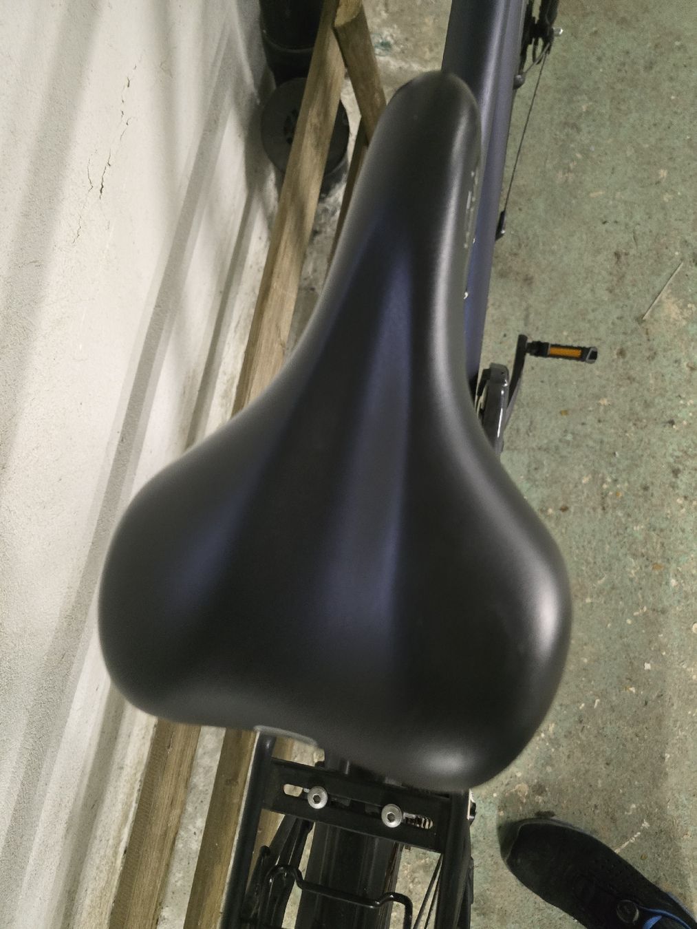 Velos: B'TWIN dunkelblau 28 zoll – Gebraucht aus Zürich von Jovi8 4
