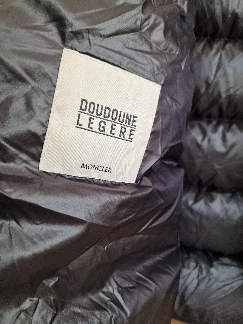 Moncler Jacken: Doudoune longue Moncler "Suyen" – Neu (gemäss Beschreibung) aus Yverdon-les-Bains von Scmps 6