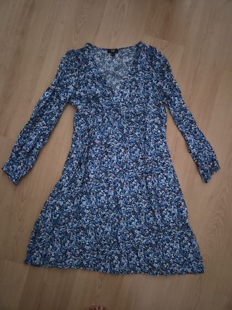 Kleid C&A Blumenmuster Blau Grösse 40 neuwertig