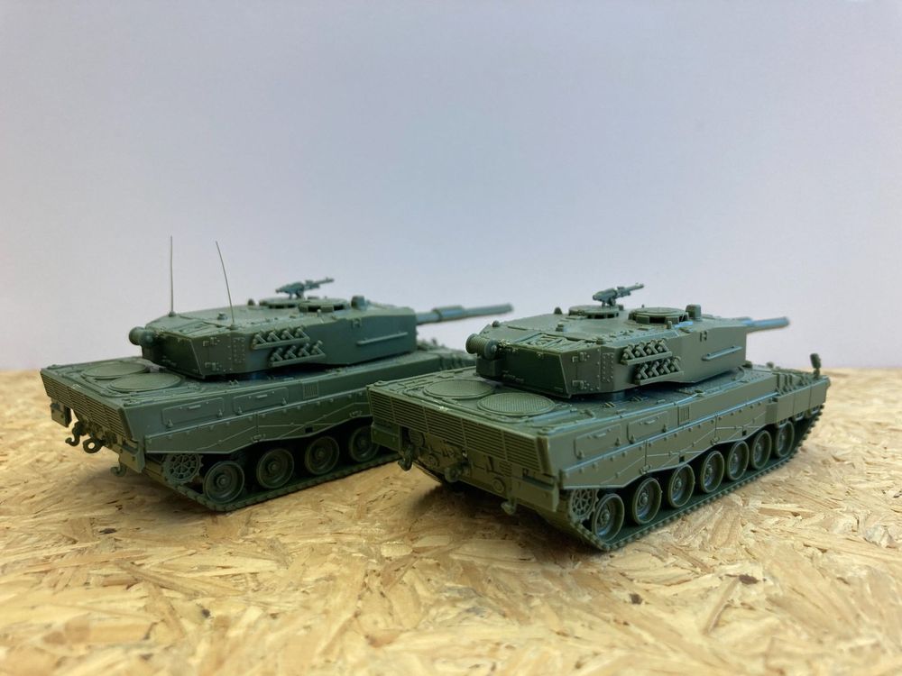 2x Panzer Leopard 2 / Roco Minitanks | Kaufen auf Ricardo