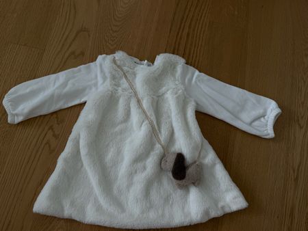 Winter Kleid von Mayoral, Grösse 86, wie NEU! Top!