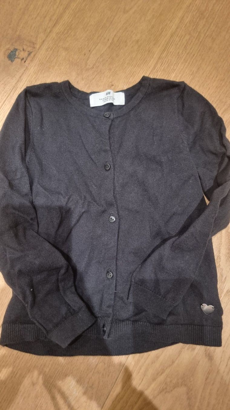 H&M Jacken & Mäntel: H&M Strickjäggli, 110/116 – Gebraucht aus Buttikon SZ von Limo180