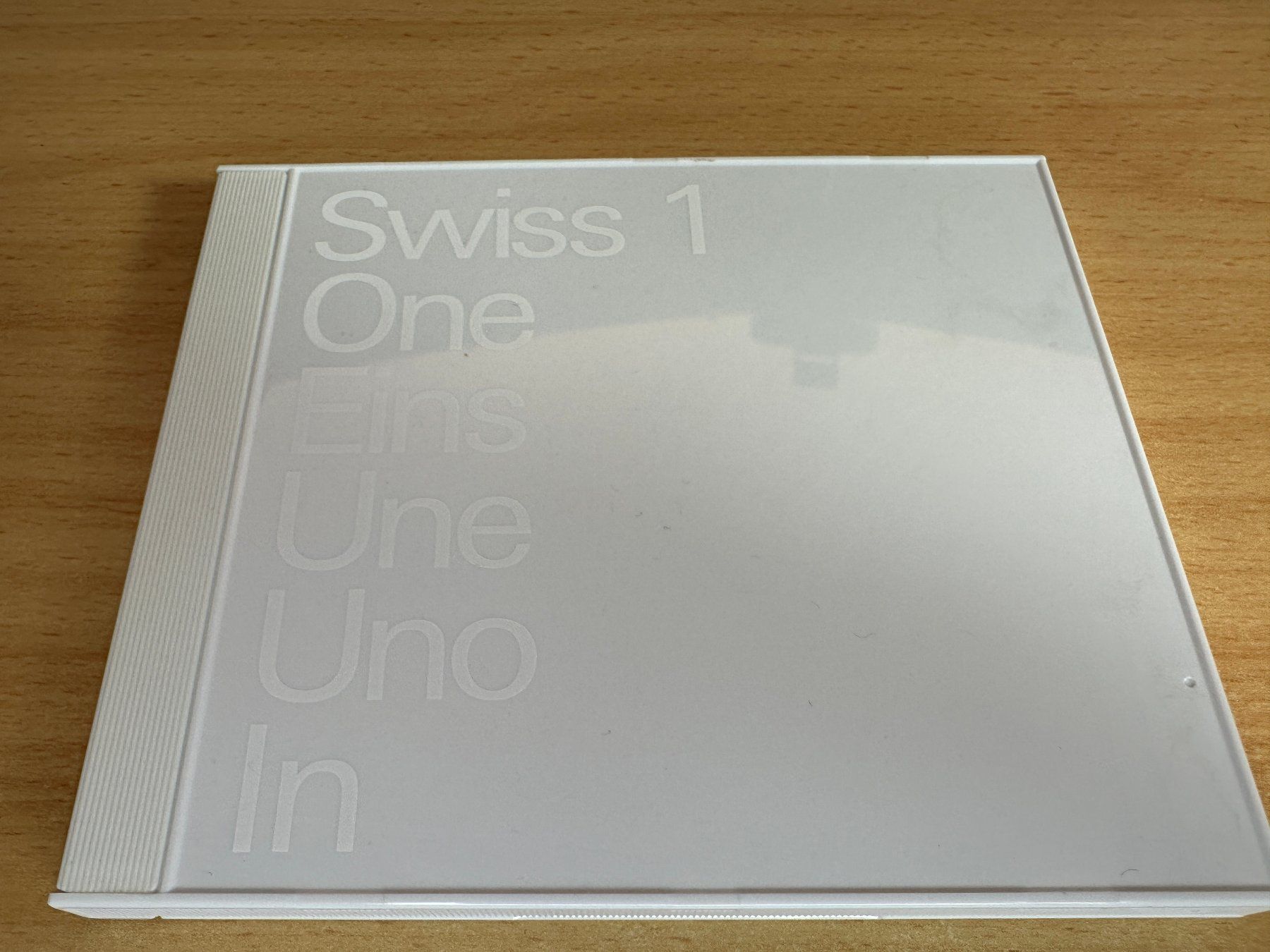 CD: Swiss 1 - One - Eins - Une - Uno - In – Usato da Rikon im Tösstal venduto da Alpenmutz 2