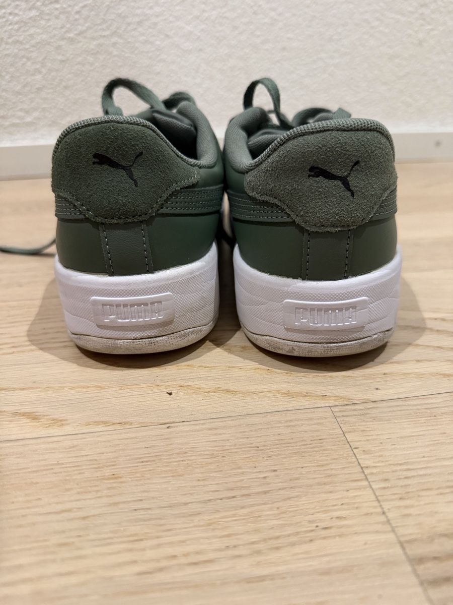 Puma Scarpe da donna: Puma Sneaker dunkelgrün Grösse 38 – Usato da Liestal venduto da Dri.Ma 2