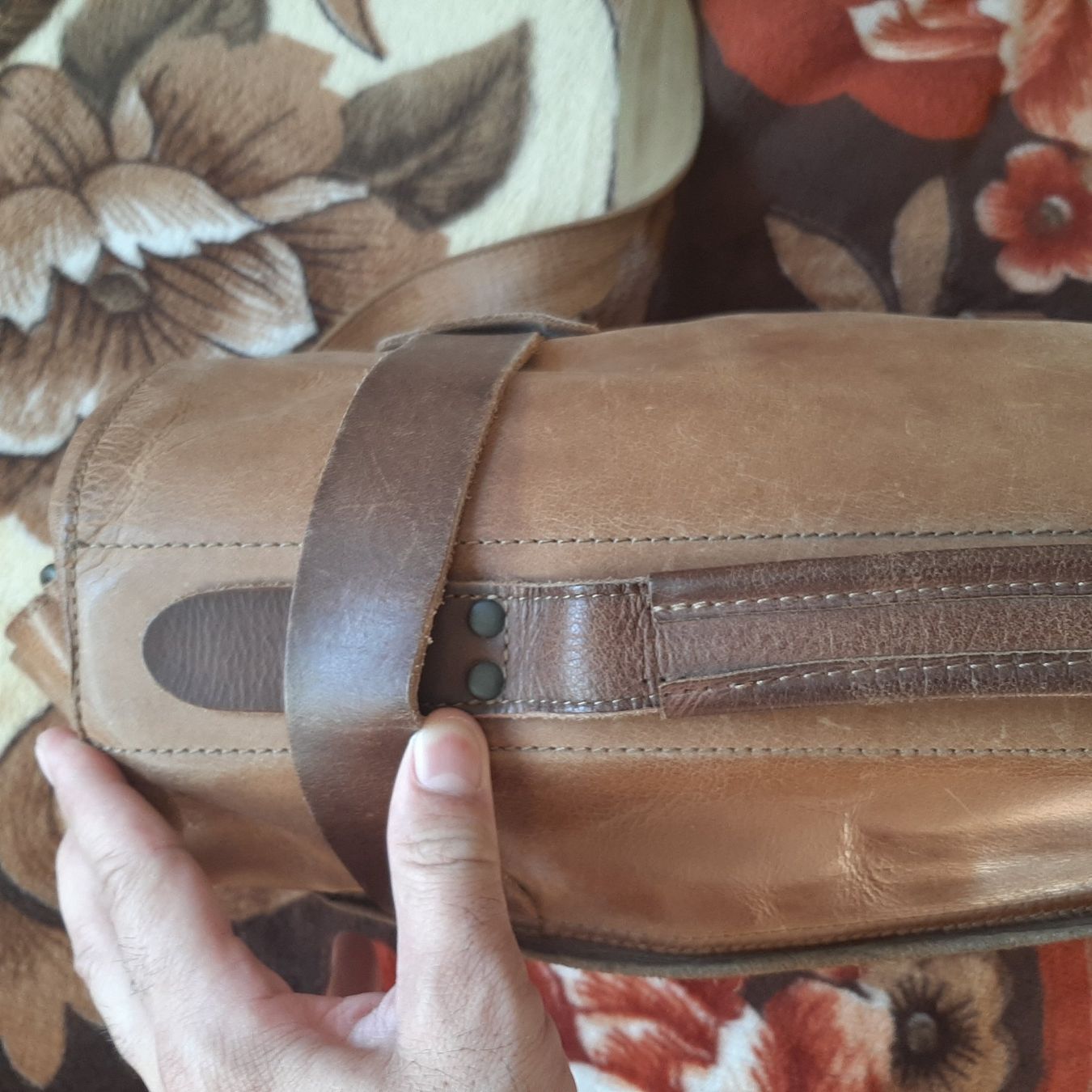 Aunts & Uncles Valises & Sacs: Aunts & Uncles Leather Bag – D'occasion à Carouge GE par cecob0909 6