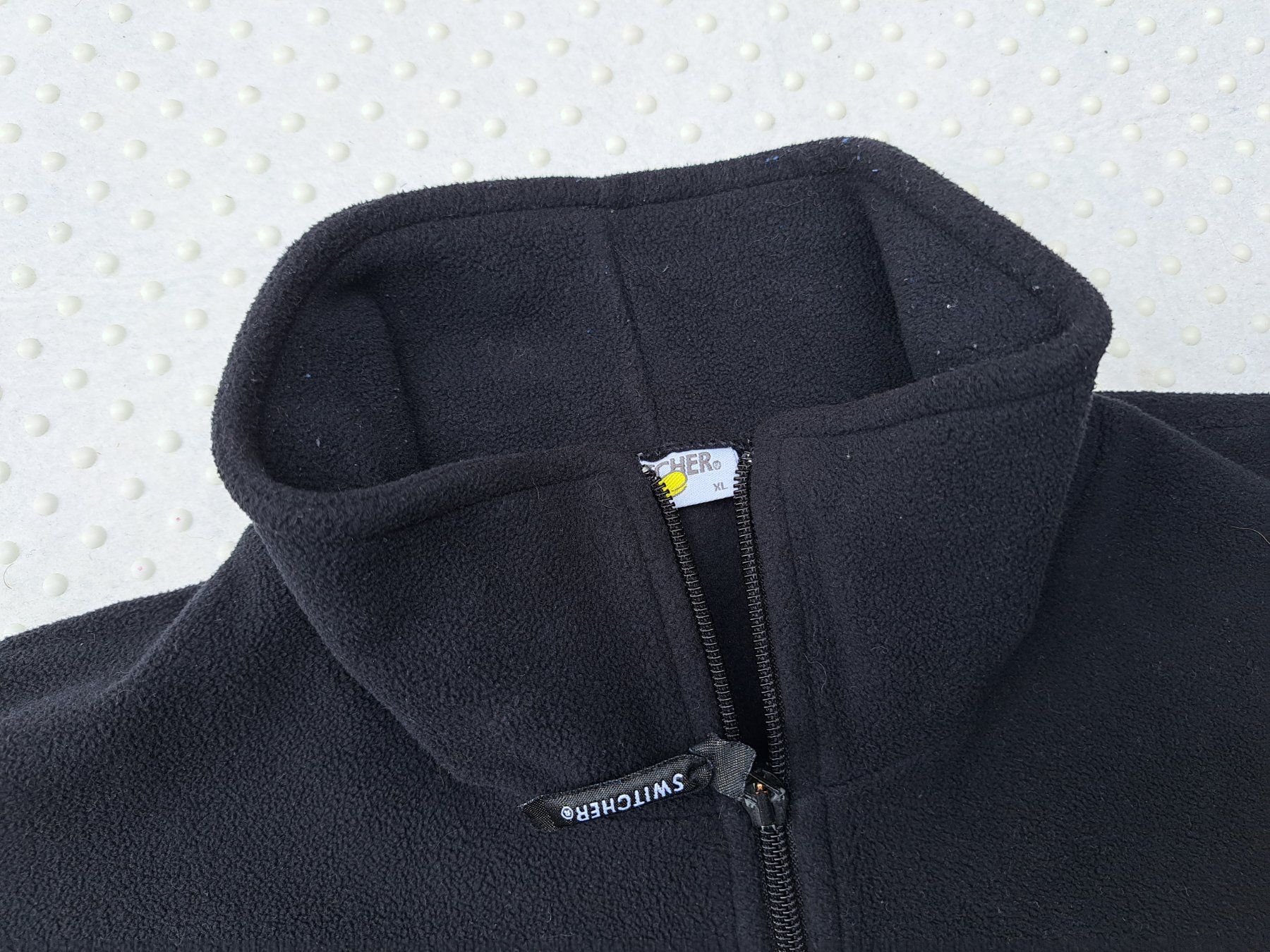 Switcher Pullover & Sweatshirts: Toller Fleece Pullover Switcher Schwarz Grösse XL – Gebraucht aus Gysenstein von joshuas81 2