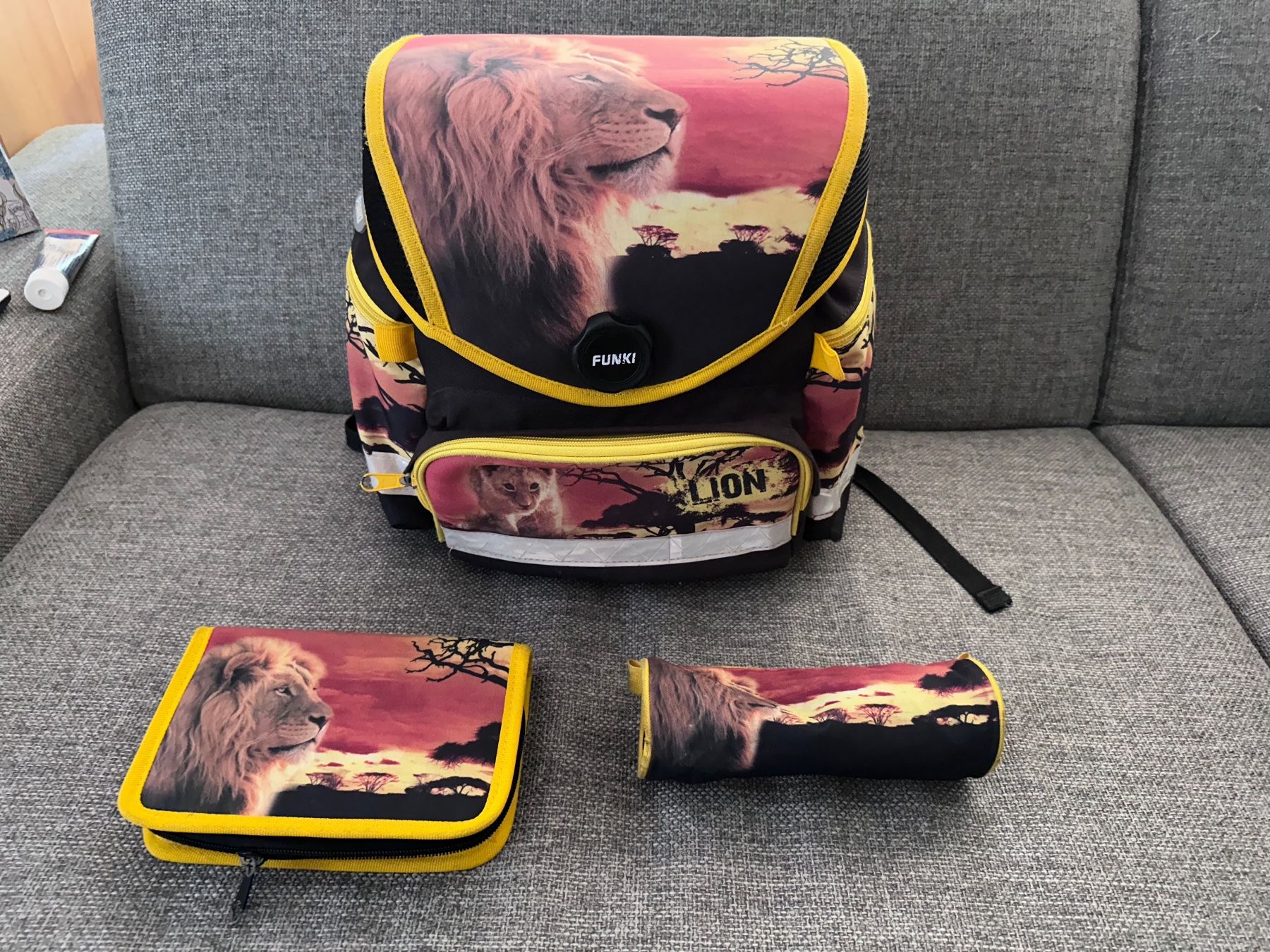 Step by Step Sacs & sacs à dos: Schulthek "Funk" für Primarschule "Löwe" – D'occasion à Cham par Maezeric