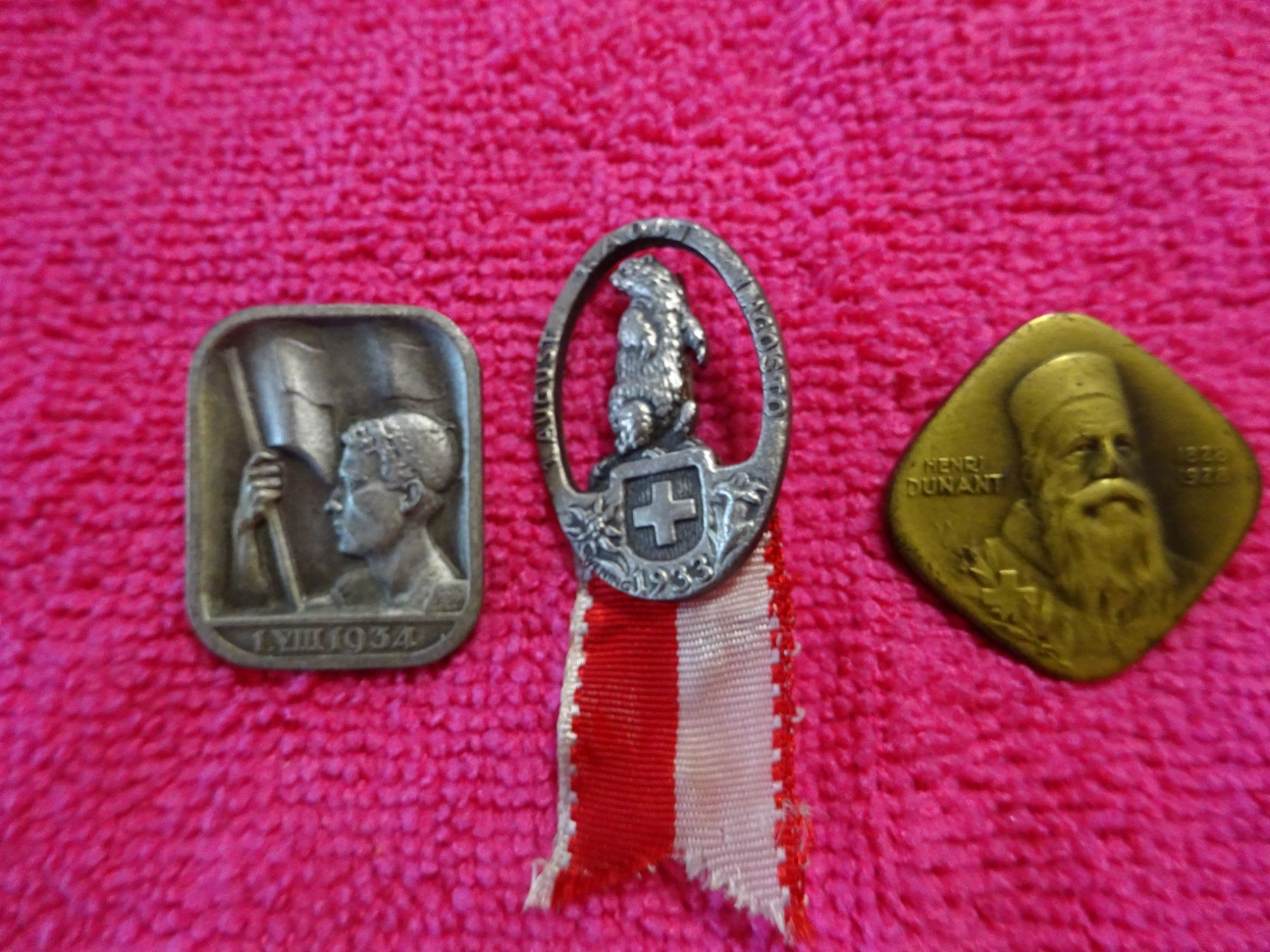 Medaglie: 1.AUGUST ABZEICHEN 1933-34 / HENRY DUNANT 1928 – Usato da Pfäffikon ZH venduto da Mausimaus1