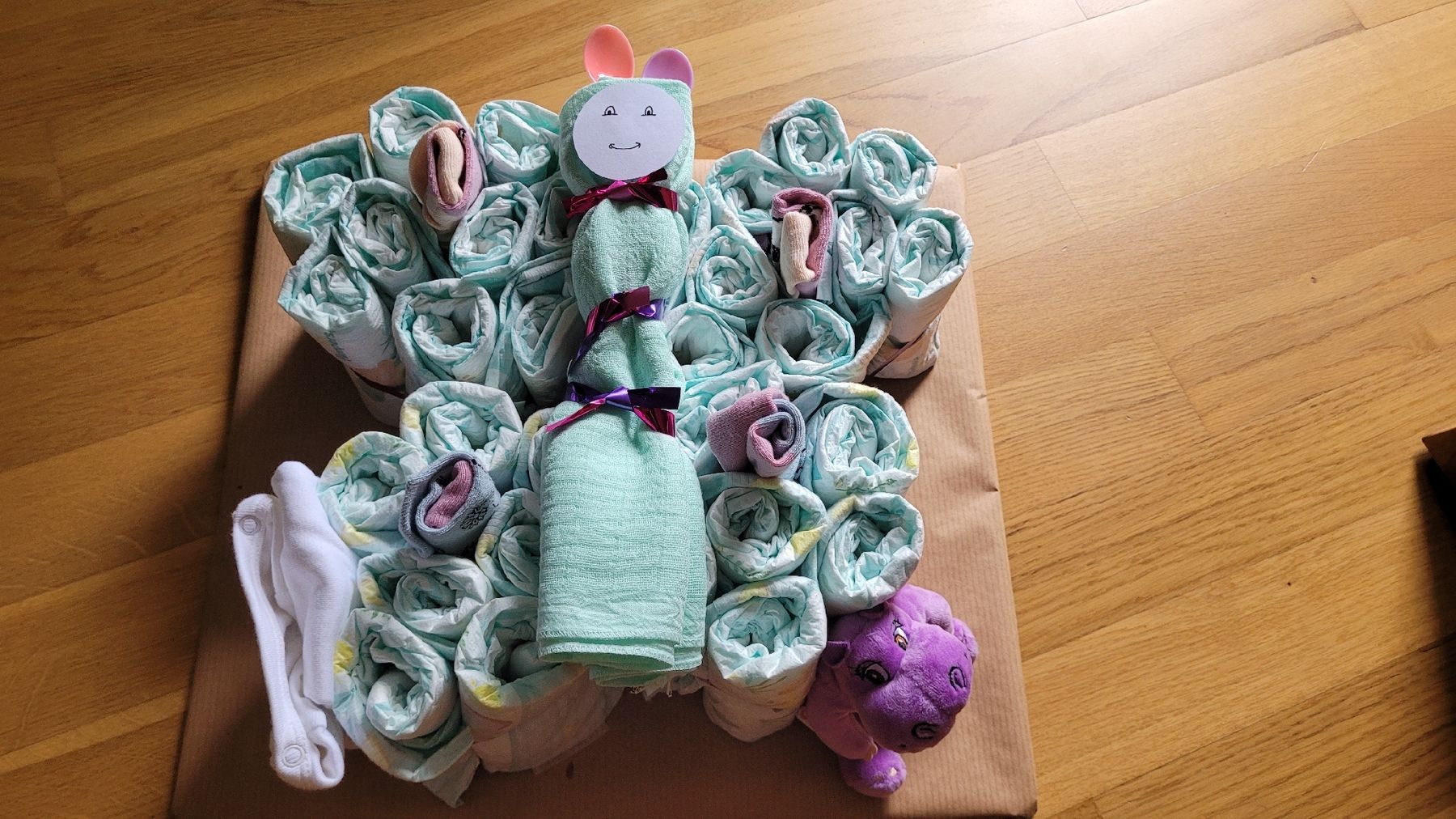 Windeleimer & Windeln: Pampers Schmetterling – Neu (gemäss Beschreibung) aus Lyss von Infinia