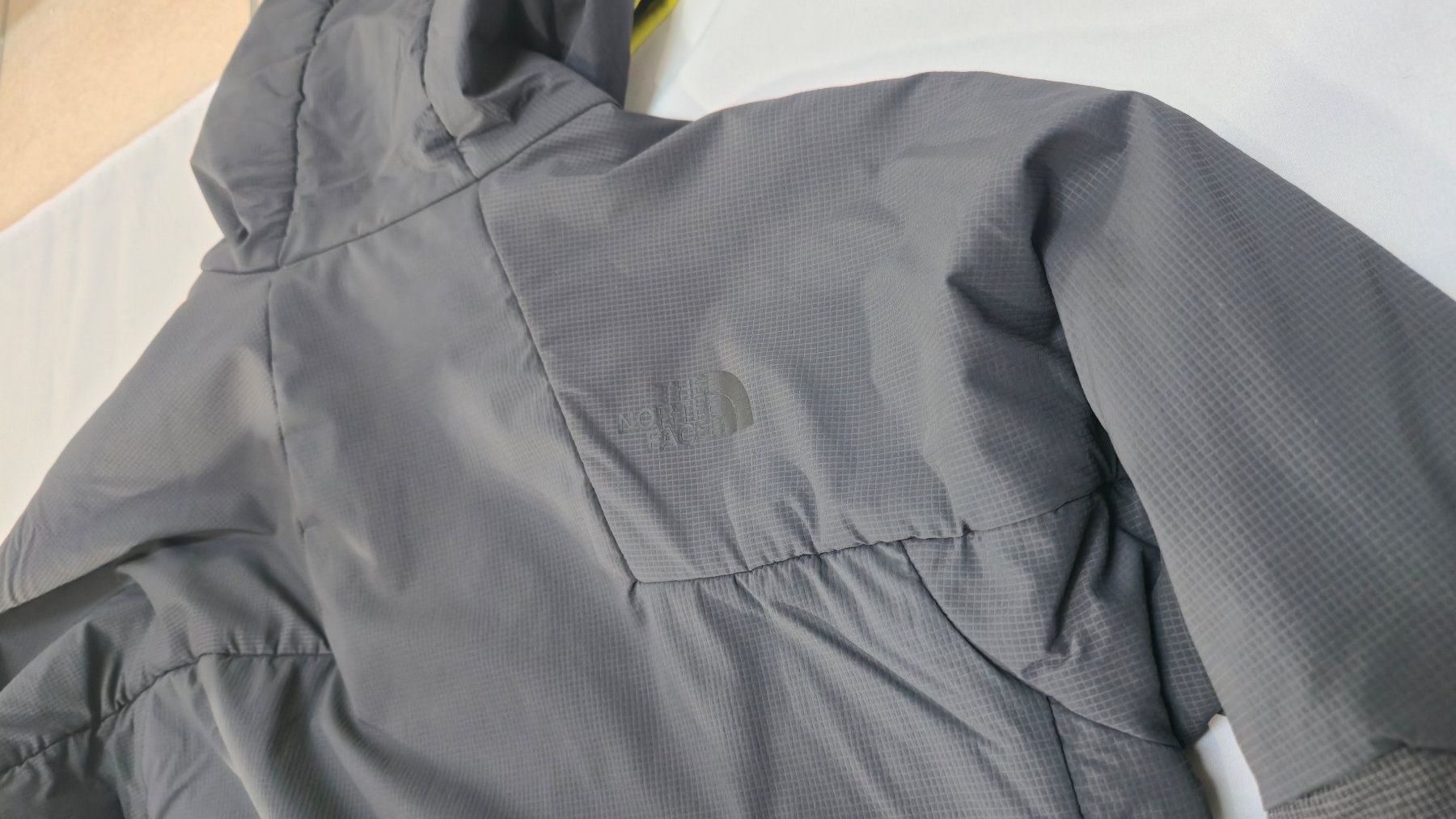 North Face Giacche: The North Face "Ventrix" Jacke Gr. M – Nuovo (secondo la descrizione) da Löhningen venduto da Sanmyk 4