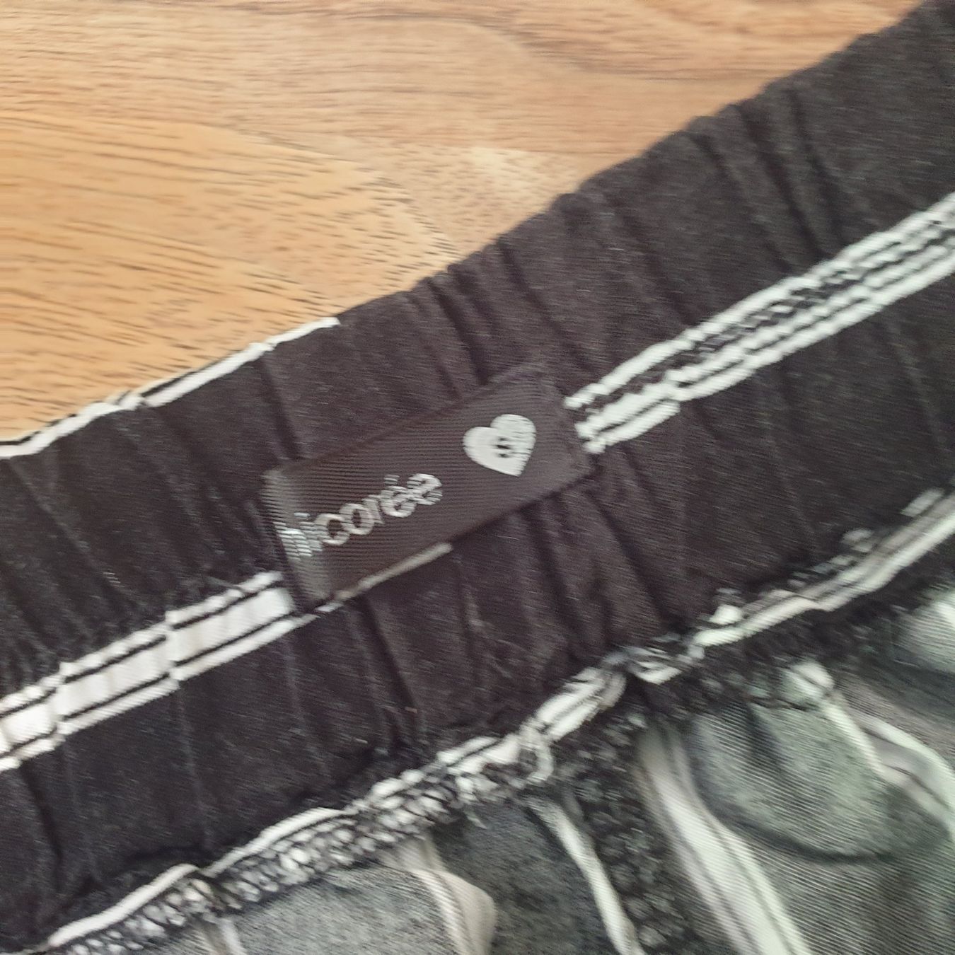 Hosen: Sommer Shorts gestreift von Chicorée, Grösse S – Gebraucht aus Malters von burzi 1
