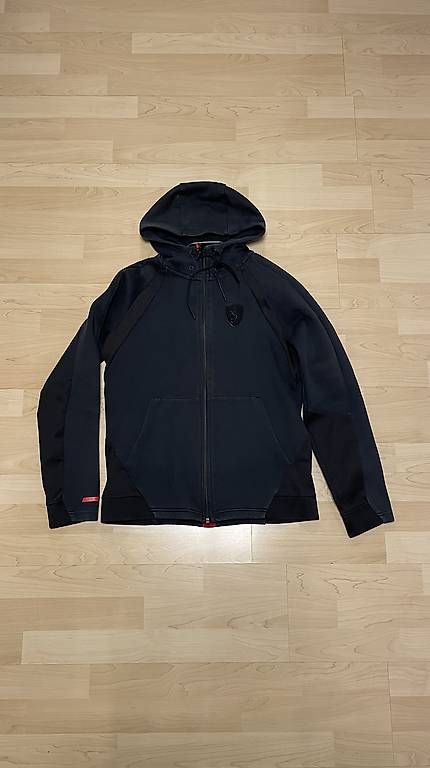 Puma Giacche: Puma Ferrari Sweatjacke S – Usato da Ostermundigen venduto da Flavio.2 1