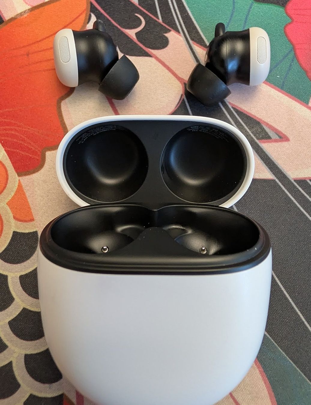 Google Telefoni cellulari / Smartphones: Google Pixel 10 Pro, Pixel Watch4, 45mm LTE, Pixel Buds 2Pro – Usato da Fraubrunnen venduto da myycco 5