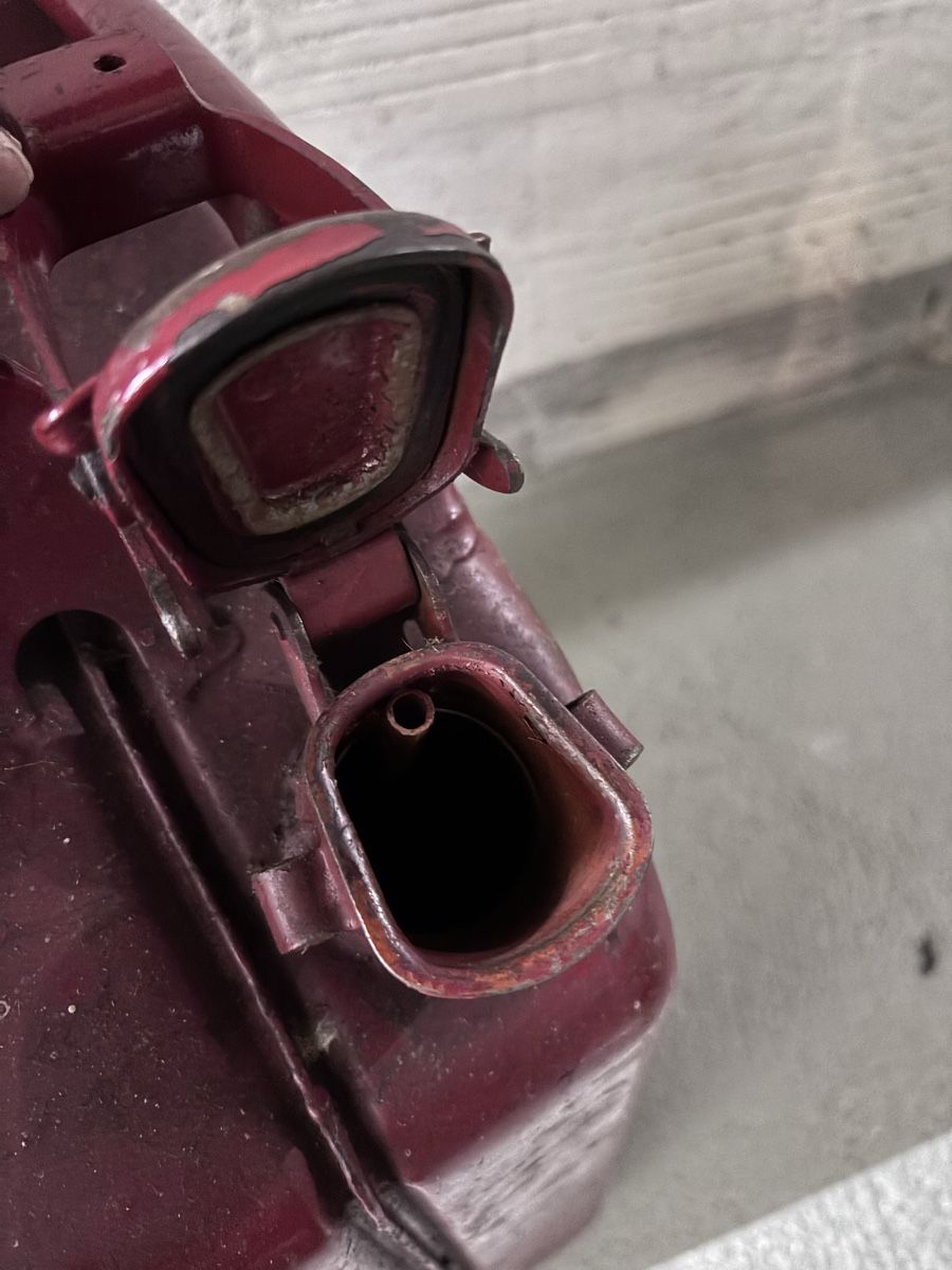Bidons d’essence: Benzinkanister 20L rot Gebraucht – D'occasion à Zürich par Sutecs 1