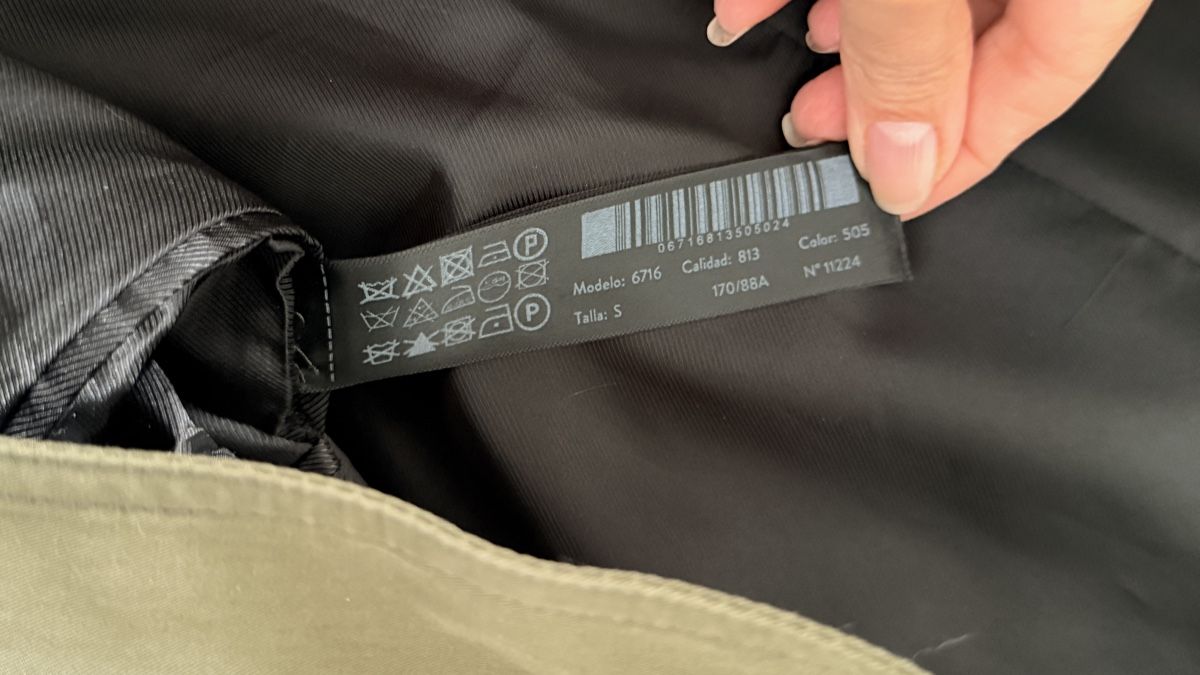 Massimo Dutti Manteaux: Trench coat Massimo Dutti vert militaire taille S – D'occasion à Bulle par LeMoleson 7