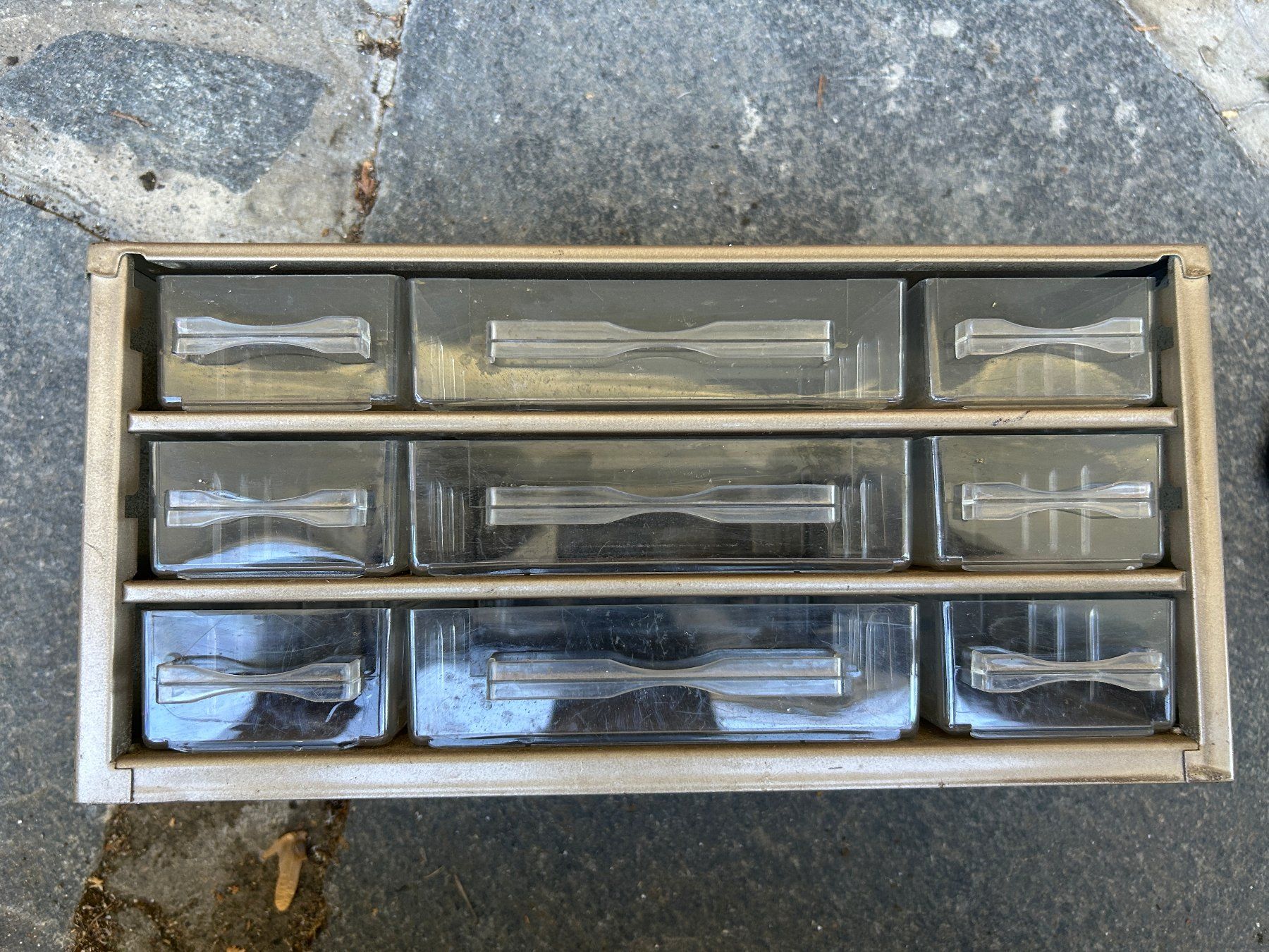 Behälter & Ähnliches: Sortiersystem / Schubladenbox / Sortimentskasten – Gebraucht aus Fribourg von Arastit 2