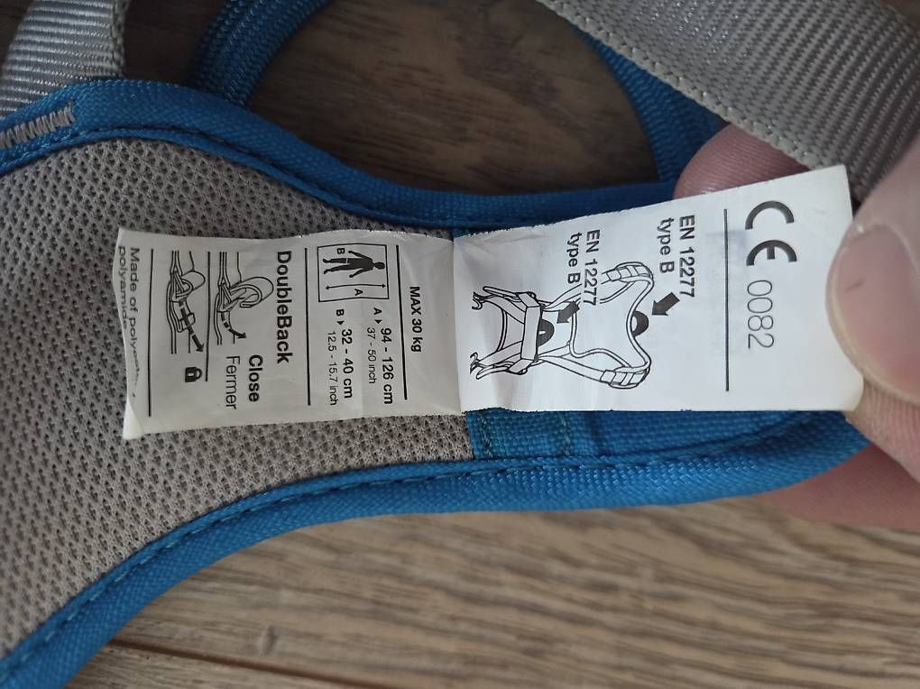 Attrezzatura da arrampicata: Petzl Ouistiti – Usato da Longirod venduto da coxx 1