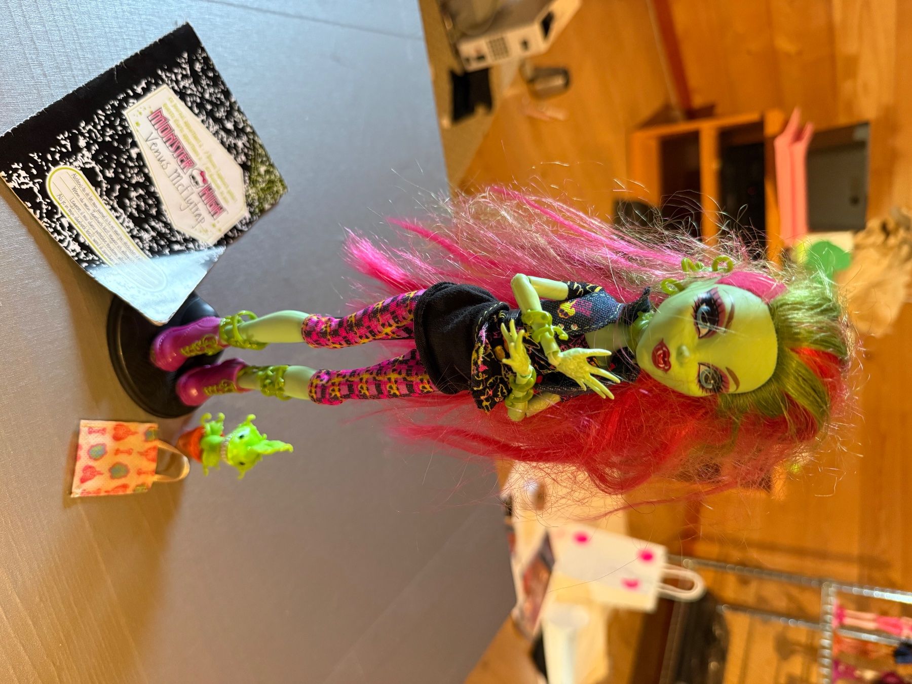 Poupées: Monster High Venus Mcflytrap Basic G1 – D'occasion à Fribourg par leaahrm 1
