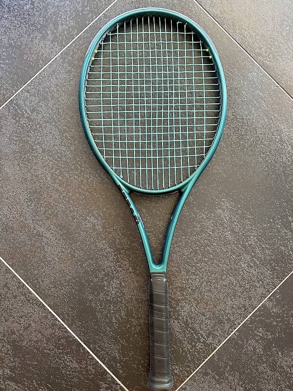 Raquettes: Wilson Racket Blade V9 – D'occasion à Lyss par af123 1