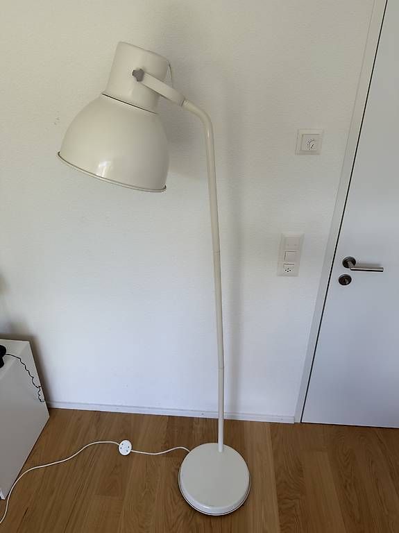 Lampade: Stehlampe zu verschenken – Usato da Richterswil venduto da ski_7ffp 3