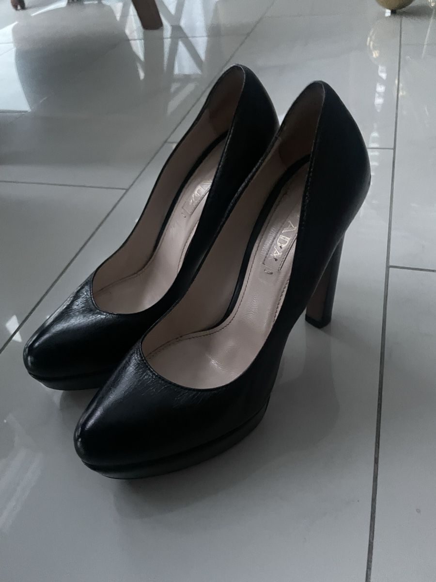 Prada Scarpe da donna: Gr.39,5 klassische Prada Schuhe mit Plateau – Usato da Au ZH venduto da Daiga 3