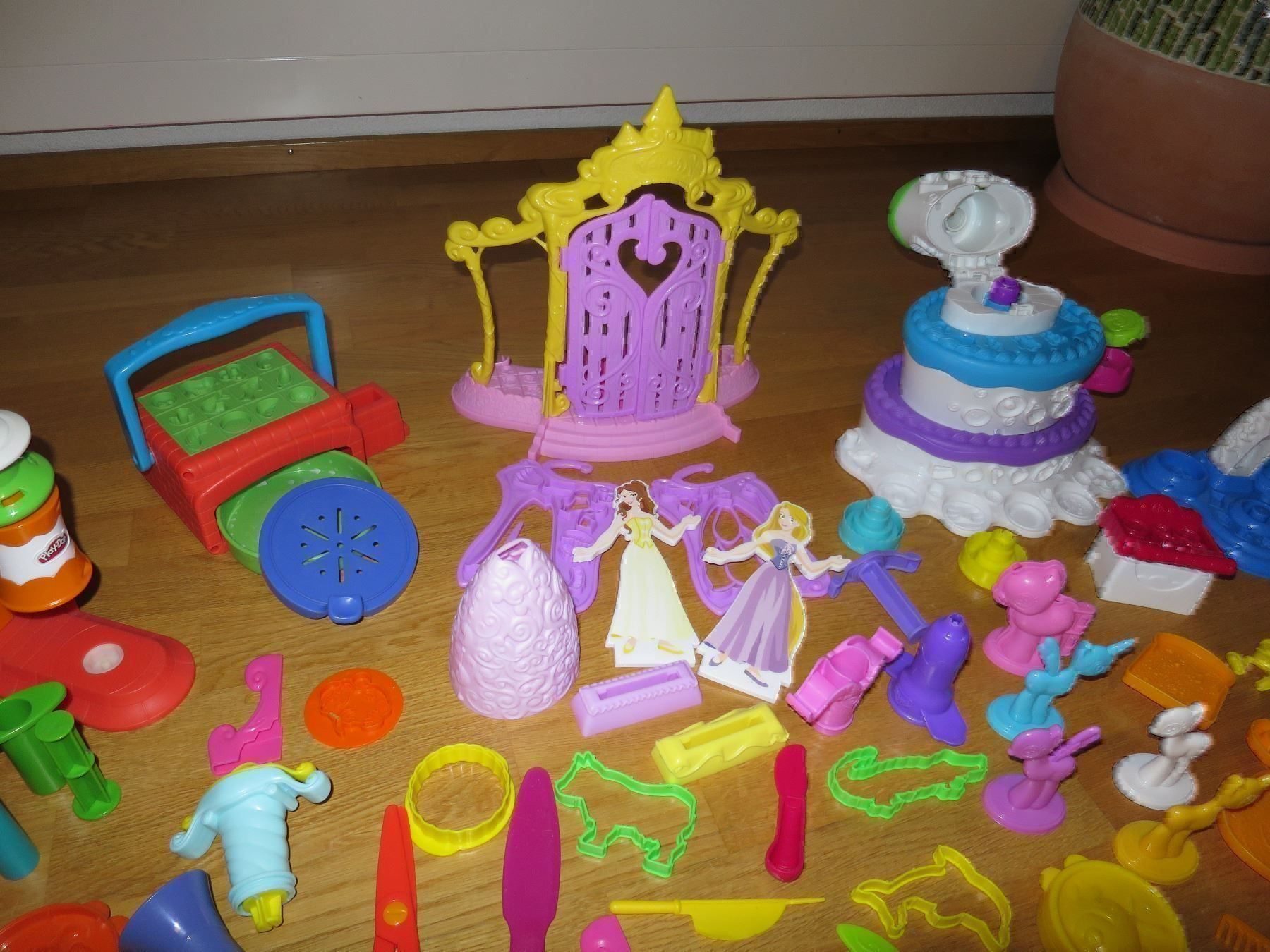 Play-Doh Spielzeuge: Playdoh – Gebraucht aus Riehen von 2243 3