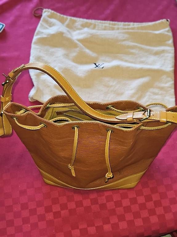 Borse da donna: Borsa da donna, Luis Vuitton. – Usato da Ligornetto venduto da Anty69