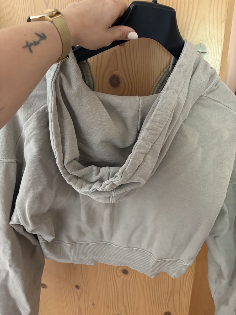 Pull&Bear Pulls & Sweat-shirts: Pullover Hoodie Size M for Spring & Summer, Good Condition – D'occasion à Grindelwald par Kikaa99 2