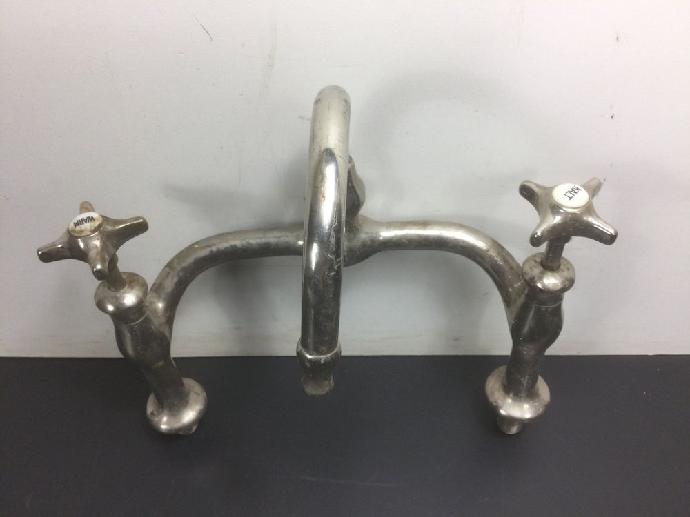 Antiker grosser Wasserhan Warm und Kalt | Kaufen auf Ricardo