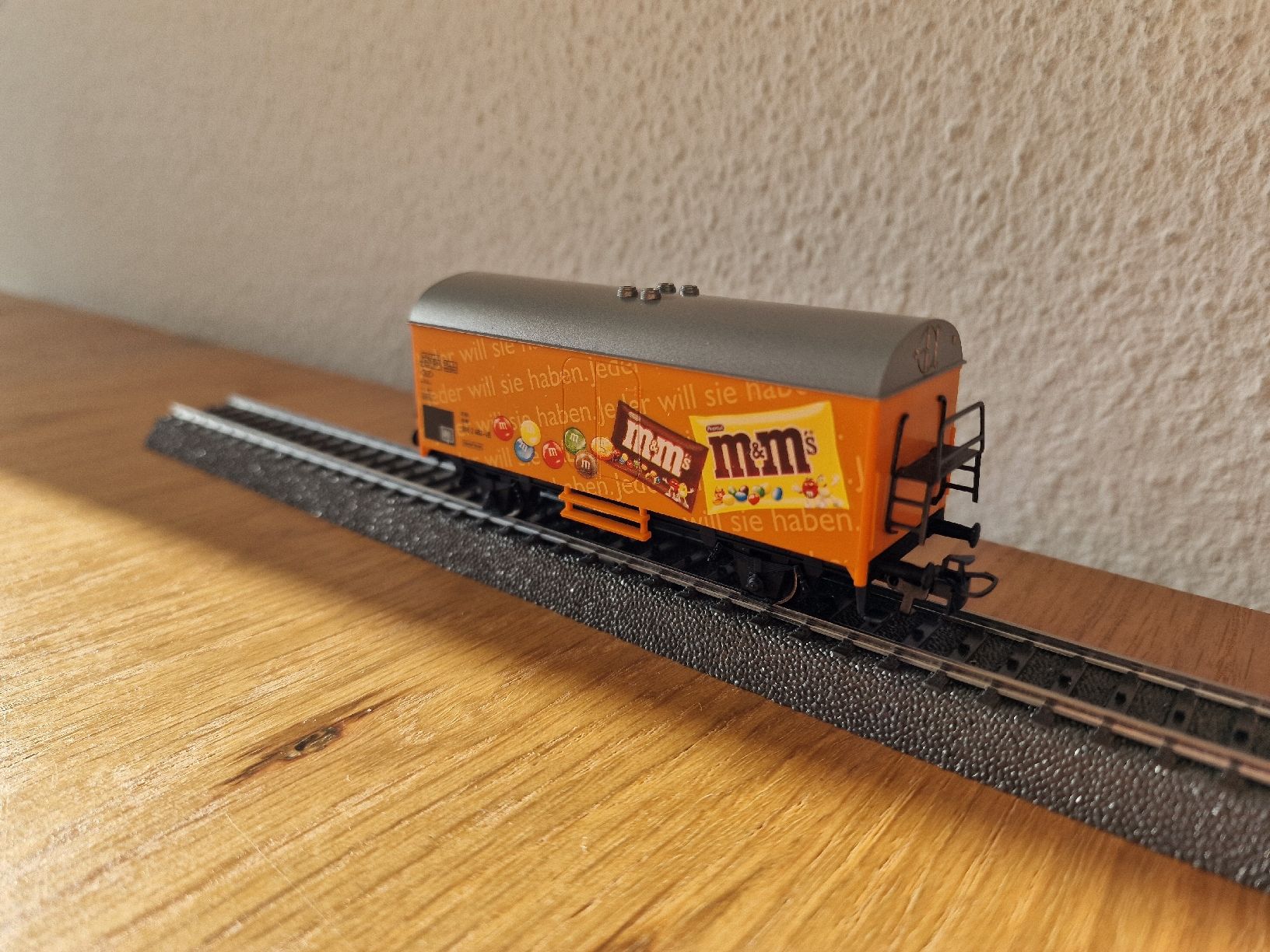 Märklin Modellini di ferrovie: Märklin M&M's Güterwagen H0 – Usato da Matten b. Interlaken venduto da lor_hr9w 2