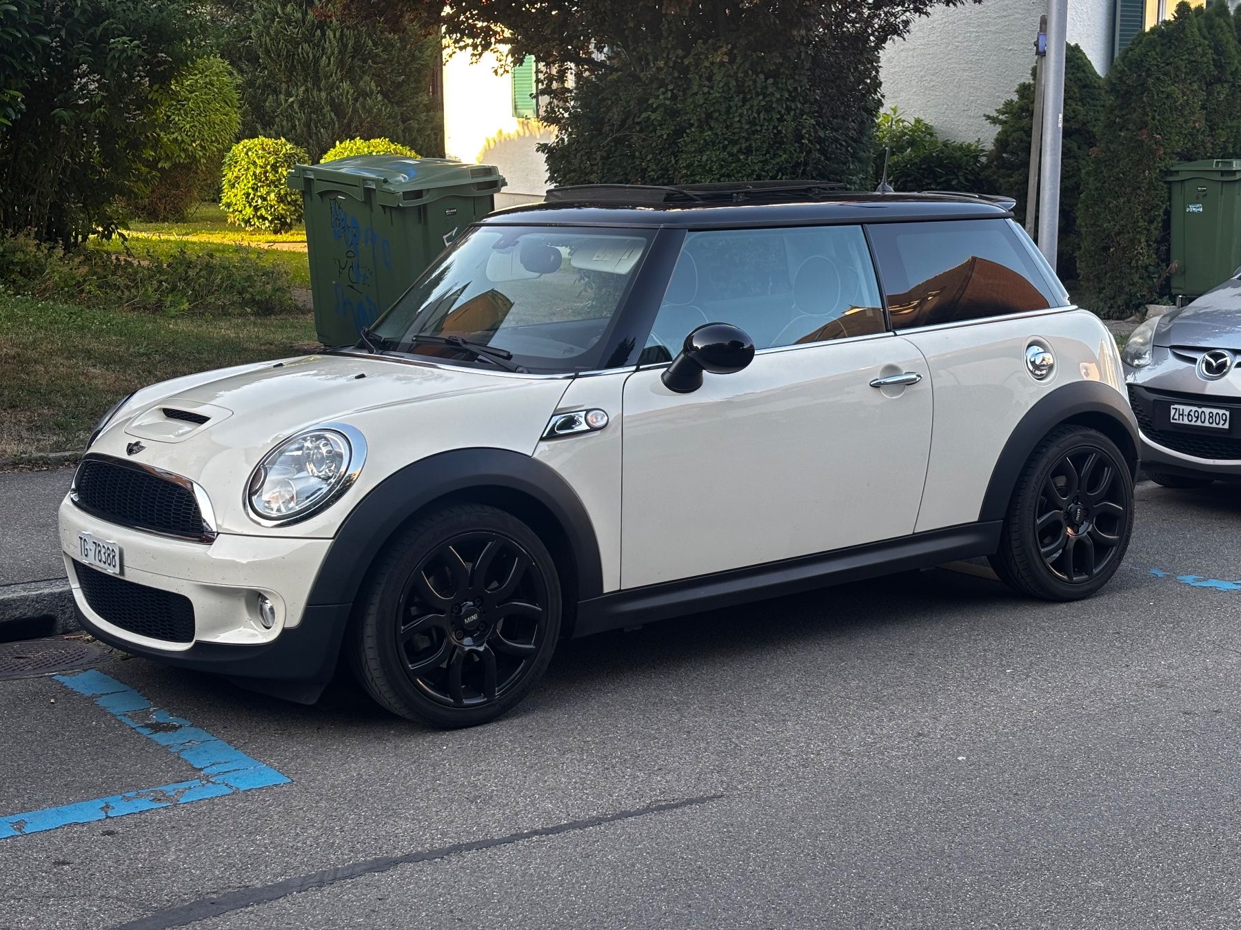 Mini Autos: MINI COOPER S Chili Panorama Leder Xenon – Gebraucht aus Sulgen von eytsh