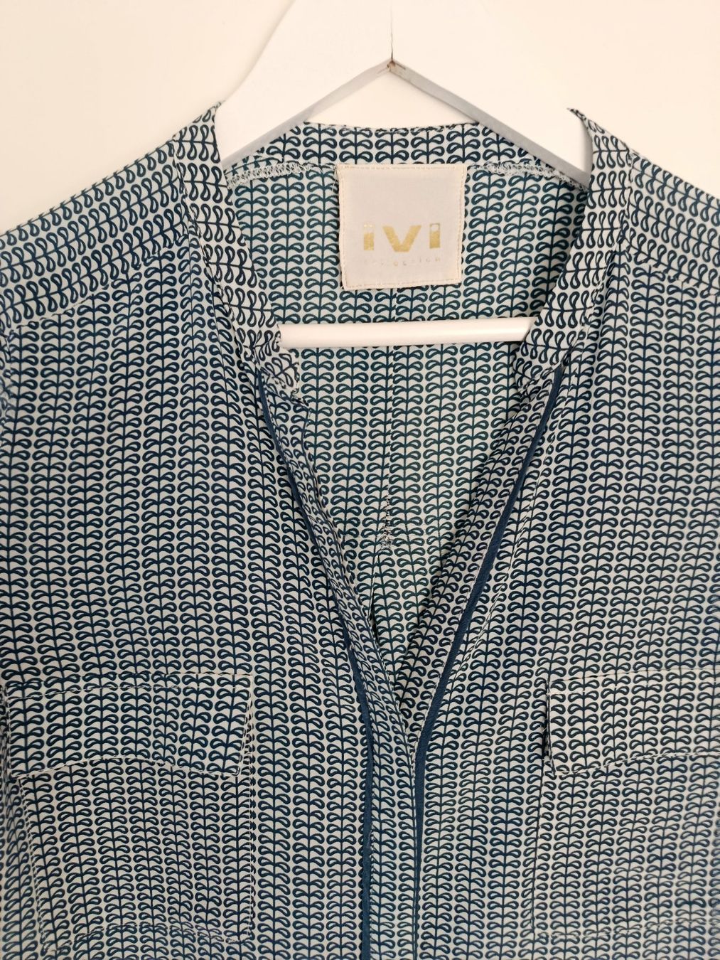 Camicette: IVI Collection Gemusterte Seidenbluse mit Taschen – Usato da Weiach venduto da sim_8s27 1