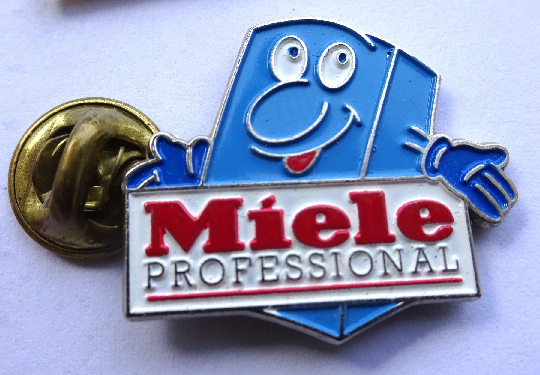 Placchette & Badge: Pin MIELE Professional  Waschmaschine – Usato da Utzenstorf venduto da BUtter81