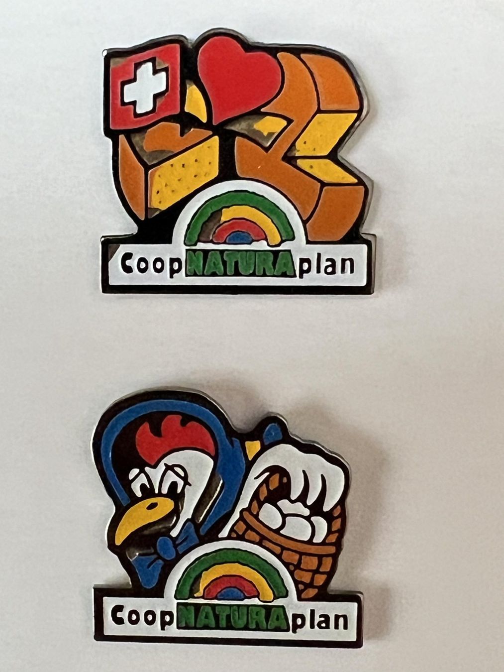 Placchette & Badge: Pins "Coop NATURAplan" - 2 Stk - Neu – Nuovo (secondo la descrizione) da Winterthur venduto da Green-Future 4