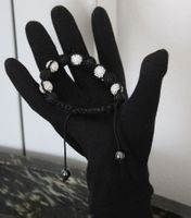 Armband mit Strassstein Kugeln, Grösse verstellbar.