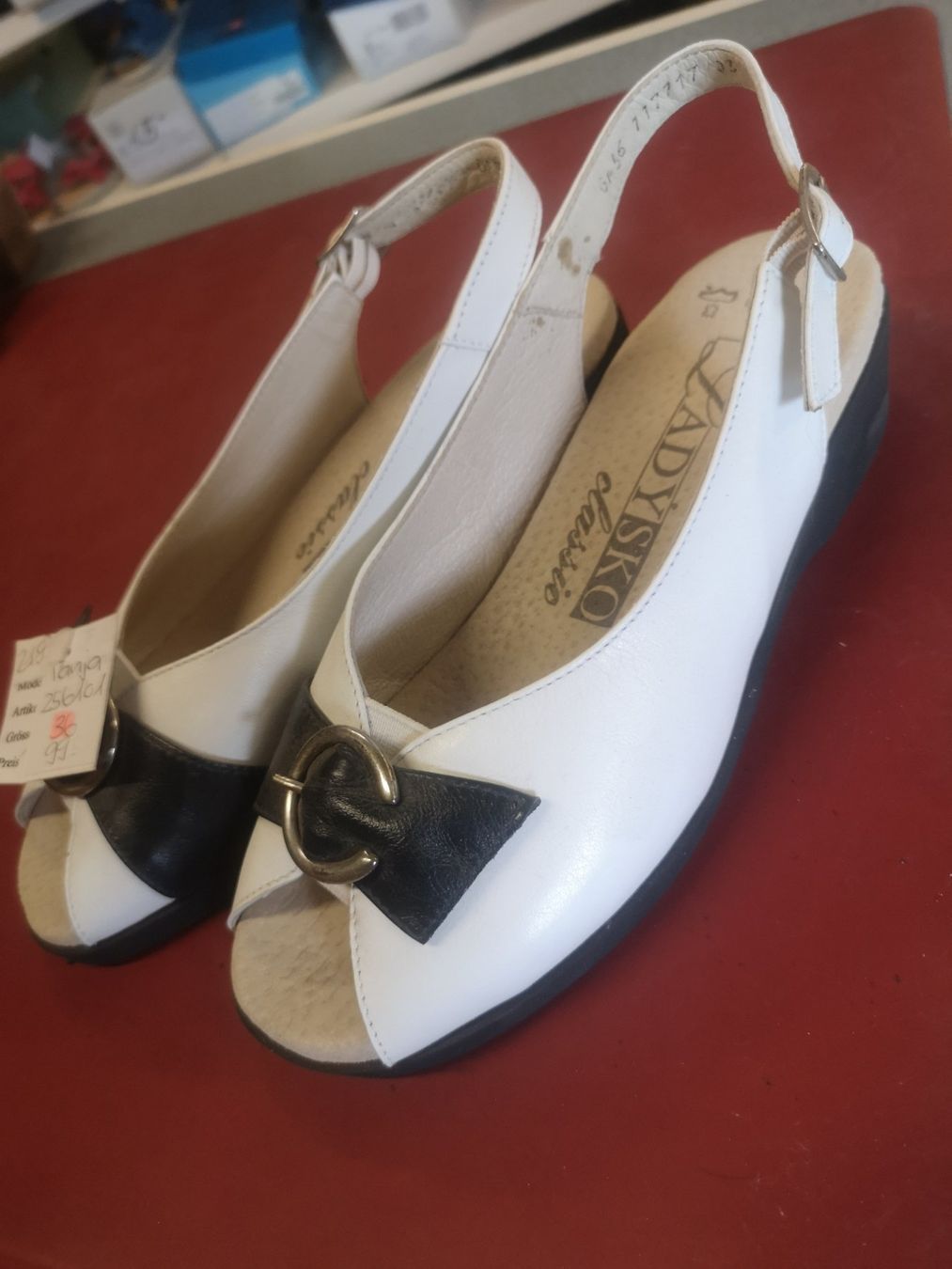 Helvesko Chaussures femmes: Helvesko ladysko – Neuf avec emballage d'origine à Möhlin par Highwaytom
