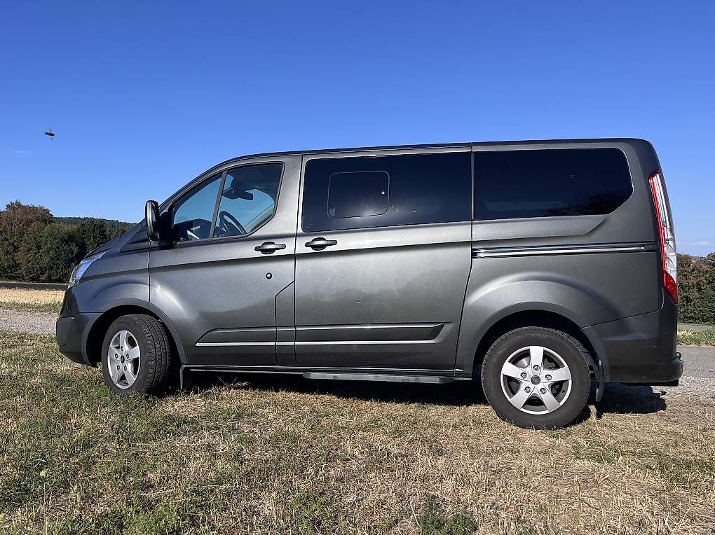 Ford Autos: Ford Tourneo Custom – Gebraucht aus Rickenbach LU von Haefliger03 2