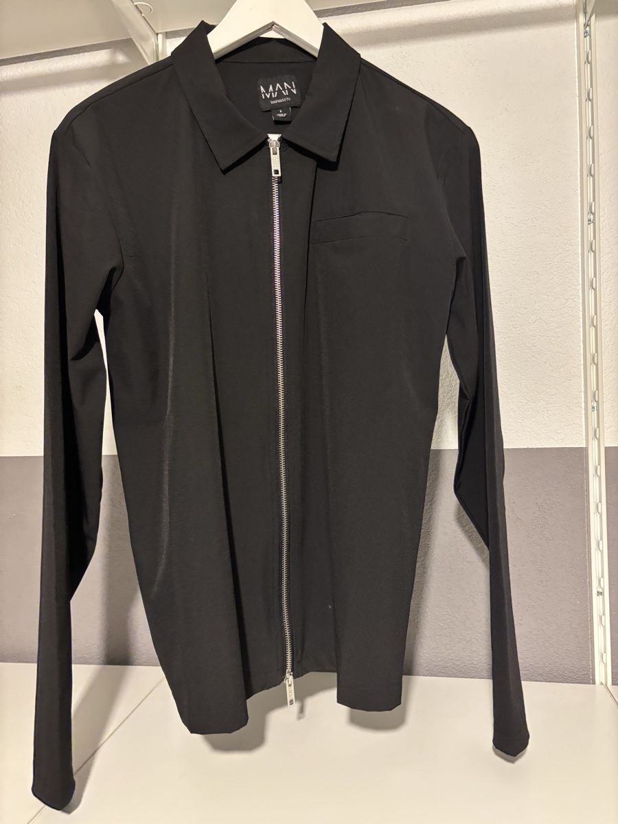Giacche: Schwarze Jacke – Nuovo (secondo la descrizione) da Küttigen venduto da Hedimia