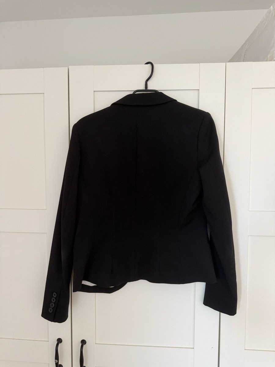 H&M Completi & Tailleur: Blazer schwarz Grösse M | H&M mit Mängel – Usato da Winterthur venduto da saram26 2