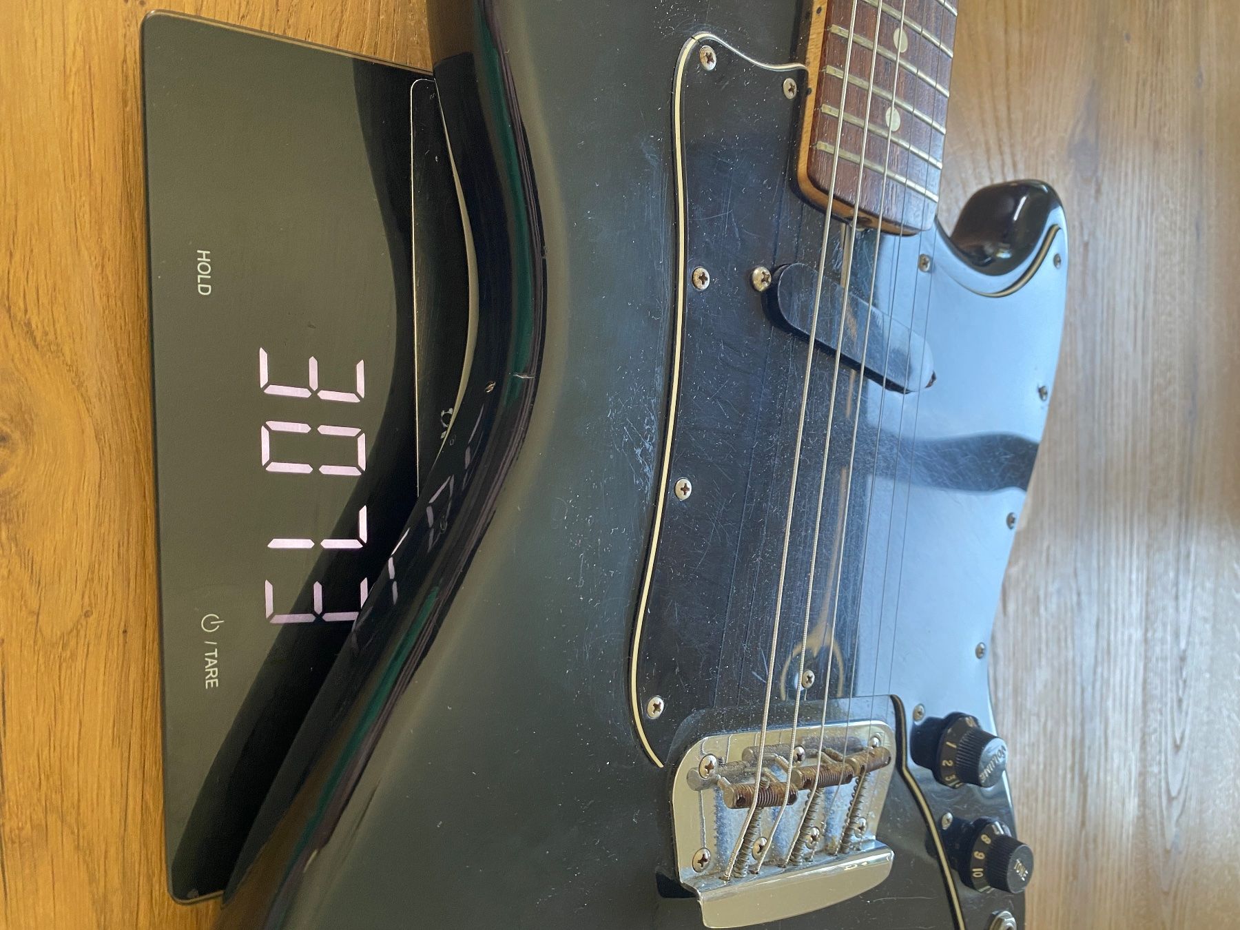 Fender Strumenti musicali: Fender Musicmaster 1978 – Usato da Les Charbonnières venduto da bap_s68x 5
