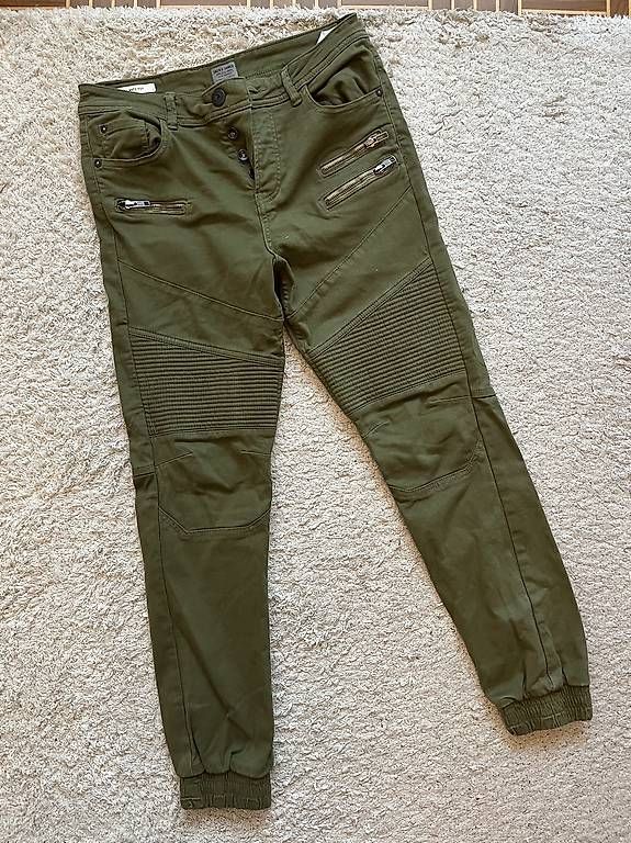 Pantaloni: Jack & Jones Stoffhose Herren  Grösse 29/32 – Usato da Zürich venduto da salesniche
