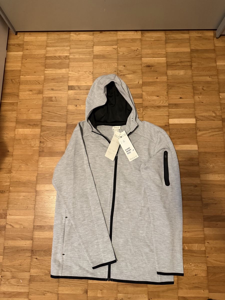 Giacche: Hooded Jacket Grey Size 170 with Tag – Nuovo e nell'imballaggio originale da Zuerich venduto da mjaudm