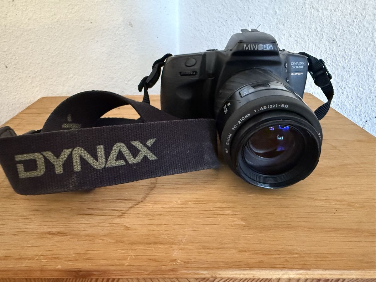 Minolta Kamera: Minolta Dynax 500si Super Spiegelreflexkamera mit Objektiv – Gebraucht aus Birsfelden von mah_6yvz