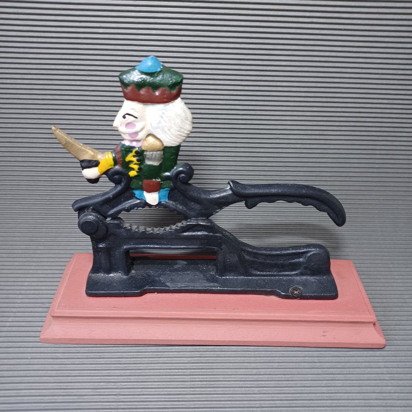 Statuette: NUSSKNACKER. GUSS. Handgemalt. – Usato da Zürich venduto da Bellabo