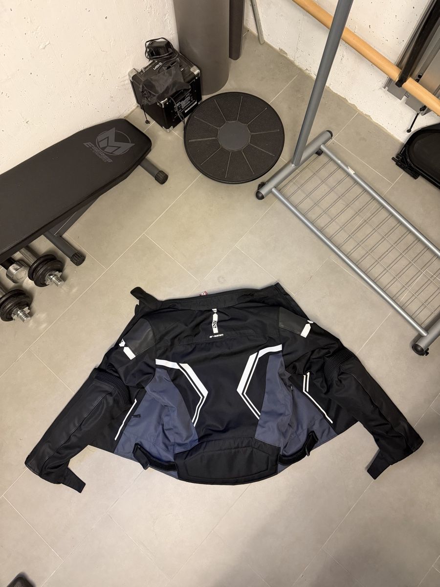 IXS Giacche: iXS Motorradjacke Grösse M mit Rückenprotektor – Usato da Schöftland venduto da nevio74 2