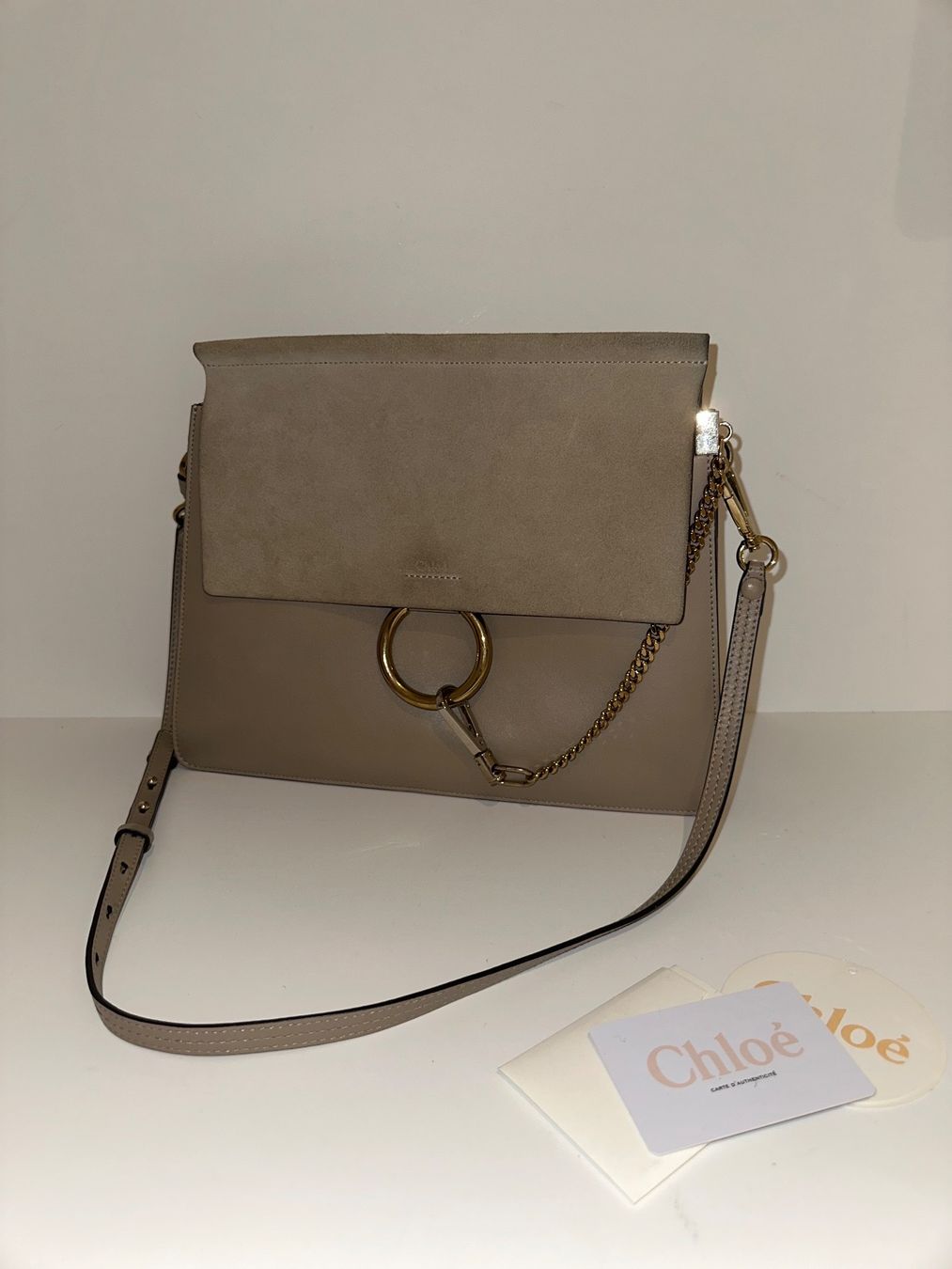 Chloé Borse da donna: Chloé Faye Bag in Beige/Grau – Nuovo (secondo la descrizione) da Bubikon venduto da V_TINA