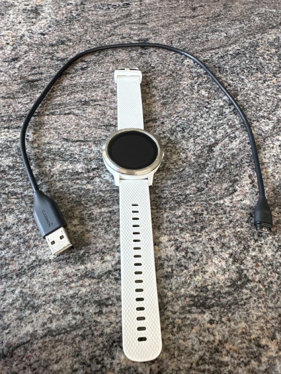 Garmin Smartwatch: Garmin Vivoactive 3 weiss – Usato da Emmen venduto da moodle13 1