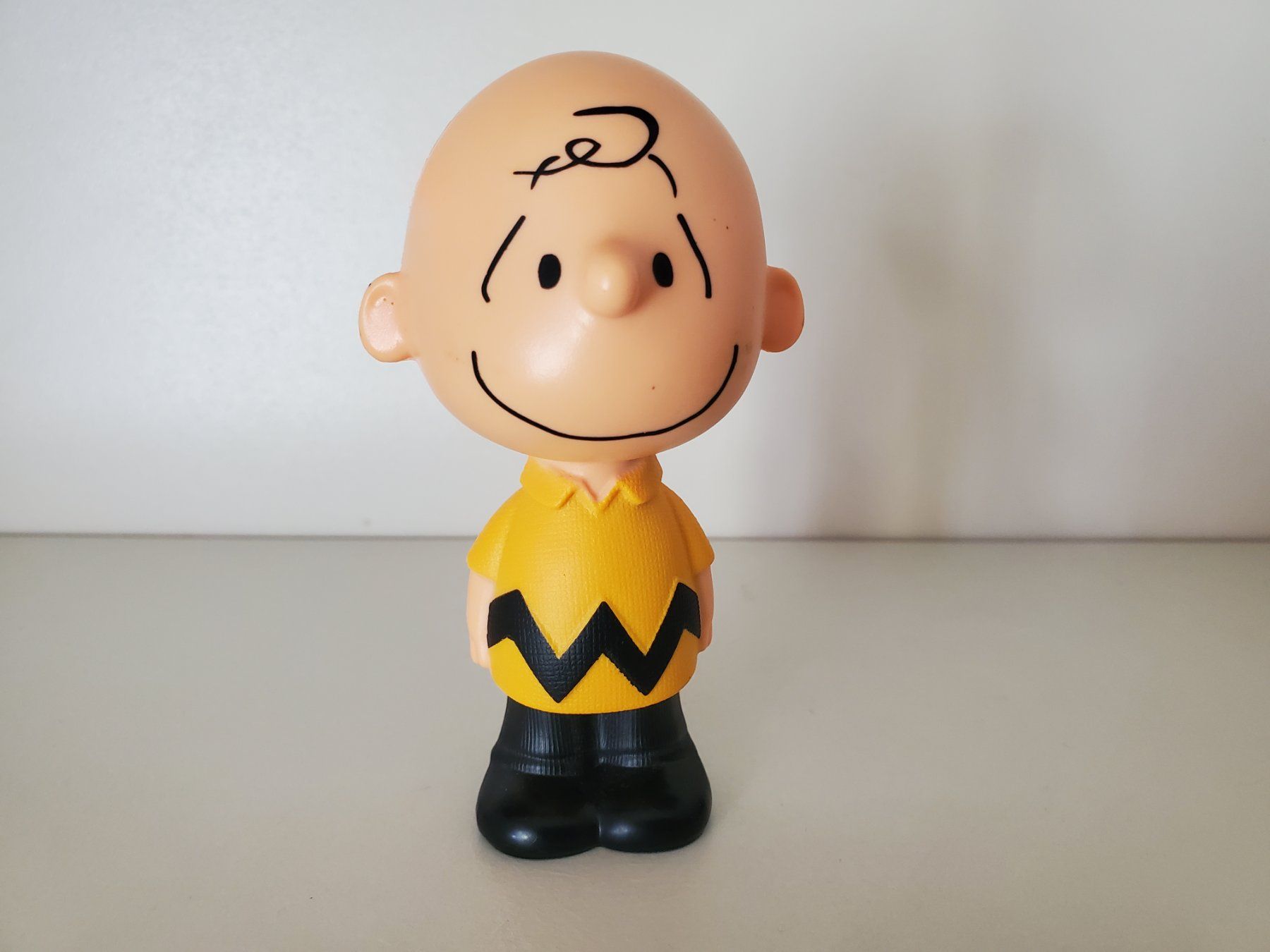 Giocattoli: Lot de 4 objets de personnages Snoopy & Peanuts – Usato da Rennaz venduto da La_malle_du_dauphin 1